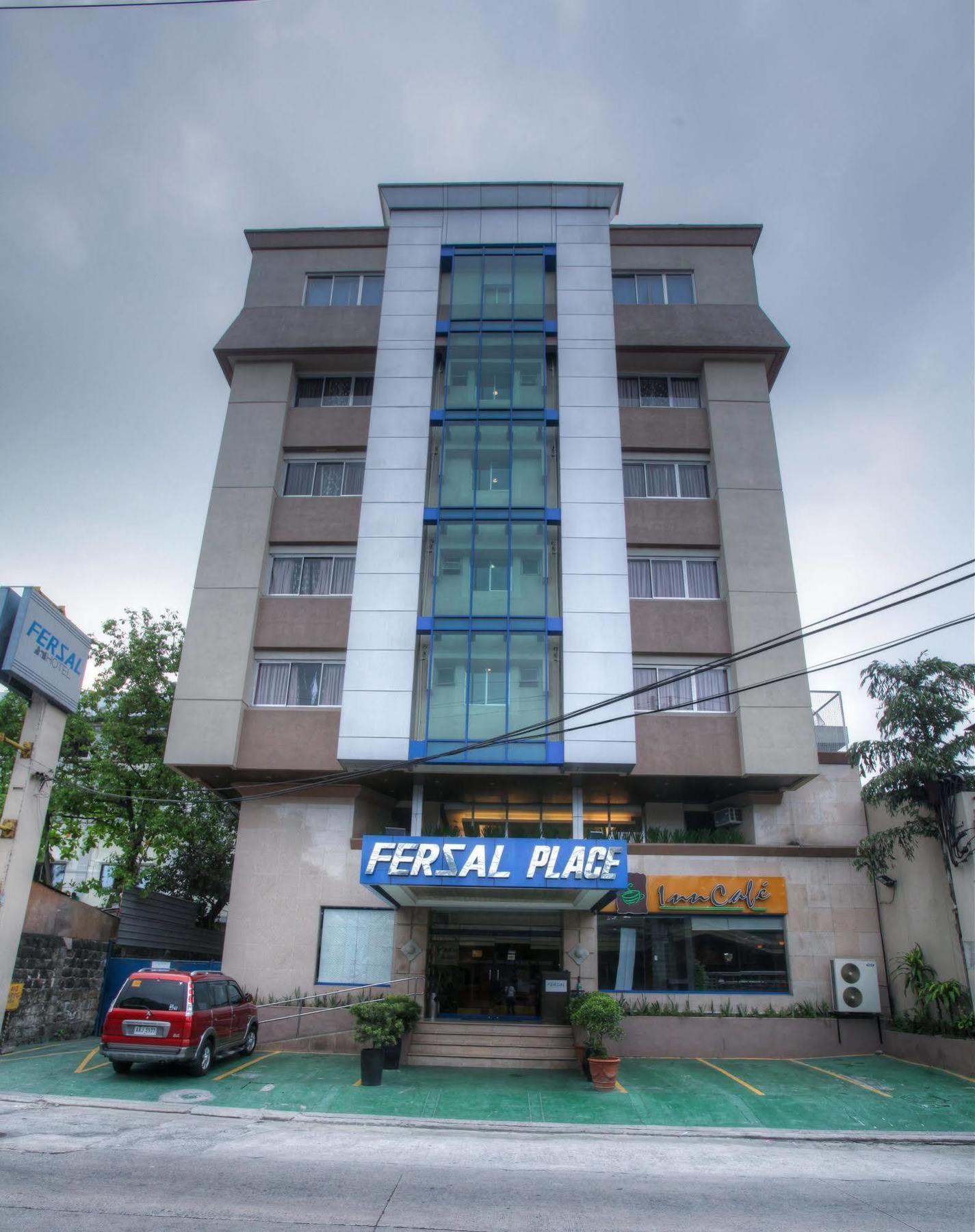 奎松市马勒卡费萨尔酒店 外观 照片